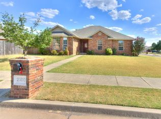 2100 Bradford Way, Edmond, OK 73003