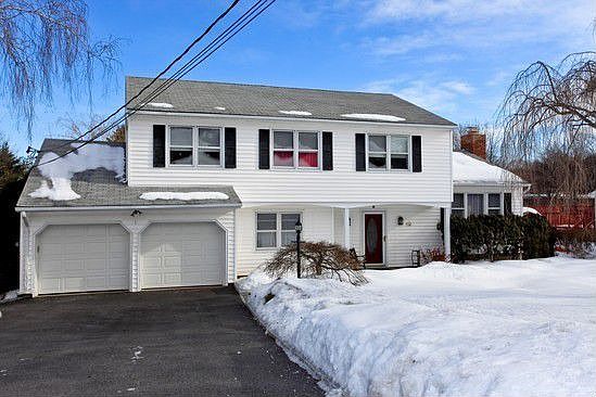 Spacious covered porch colonial