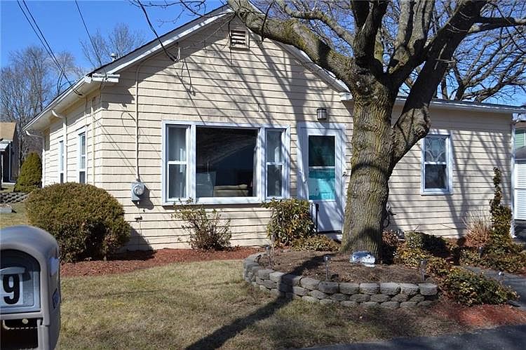 1st image of 9 Woodland St