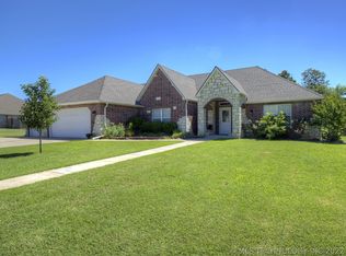 13845 S 261st East Ave, Coweta, OK 74429