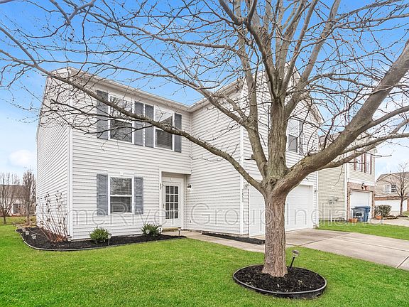 3rd image of 7853 States Bend Ln