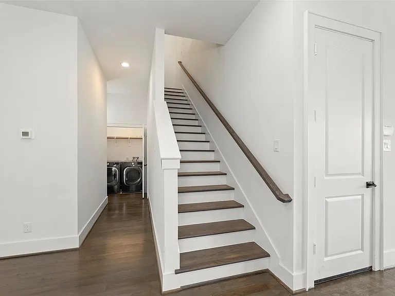 1825 Northwood Rd — Photo 43