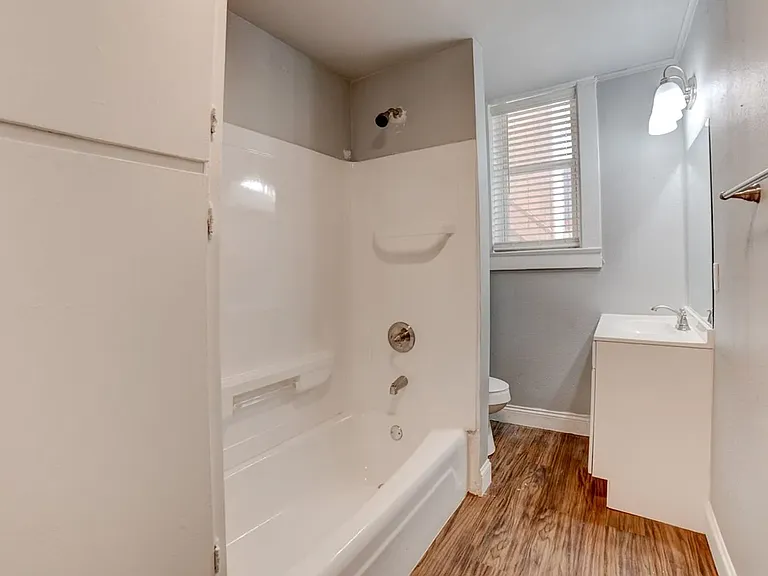 322 S Park St — Photo 14
