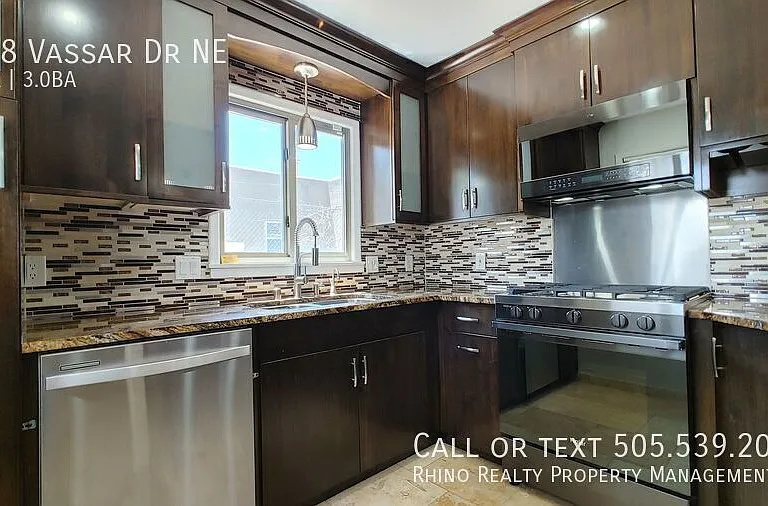 808 Vassar Dr NE — Photo 4