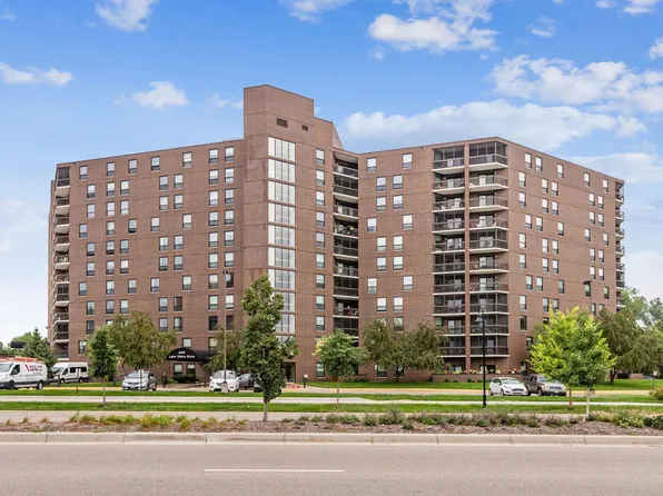 6615 Lake Shore Dr S APT 301, Minneapolis, MN 55423
