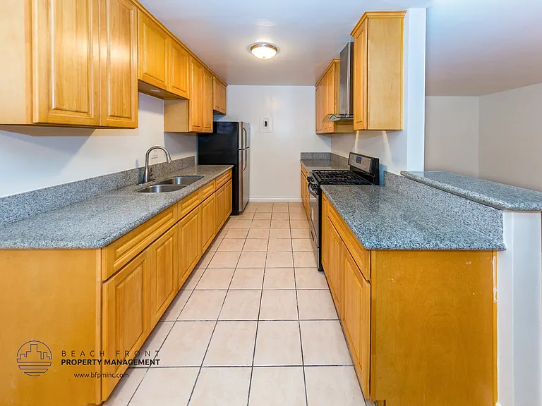 722 S. St. Andrews Place — Photo 3