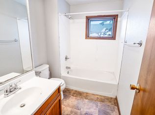 809 Washington St, Cedar Falls, IA 50613