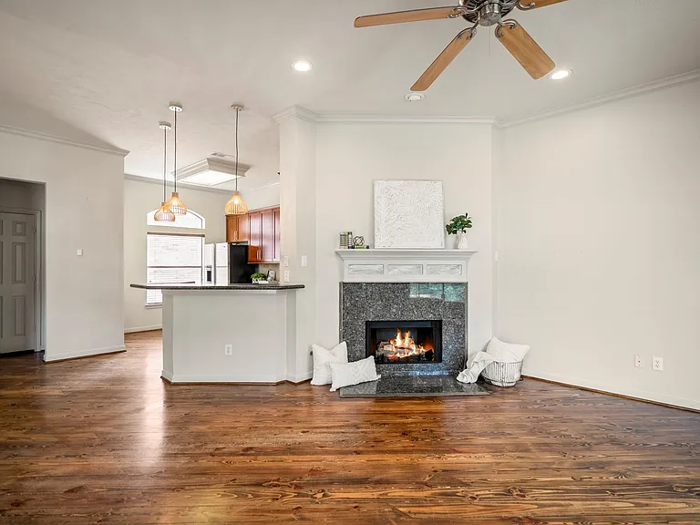 2719 La Branch St — Photo 16