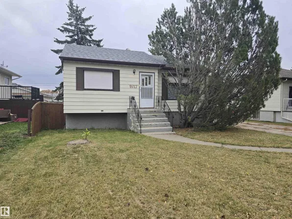9717 162nd St NW, Edmonton, AB T5P 3L1