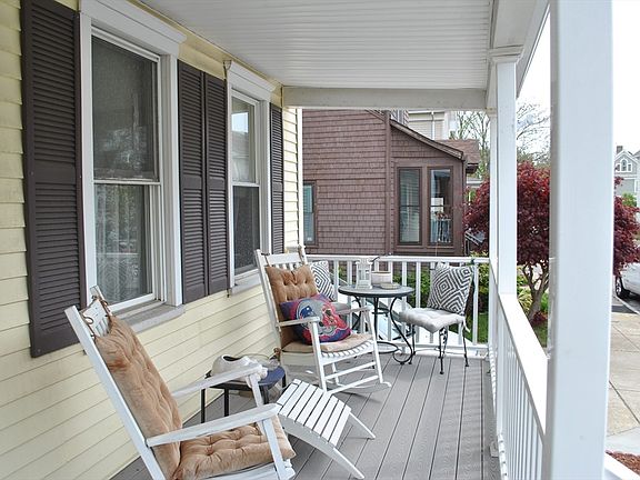 3rd image of 85 Campbell St