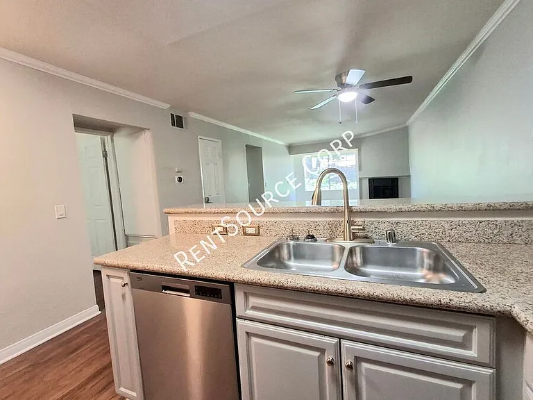 5525 Canoga Ave #123 — Photo 9