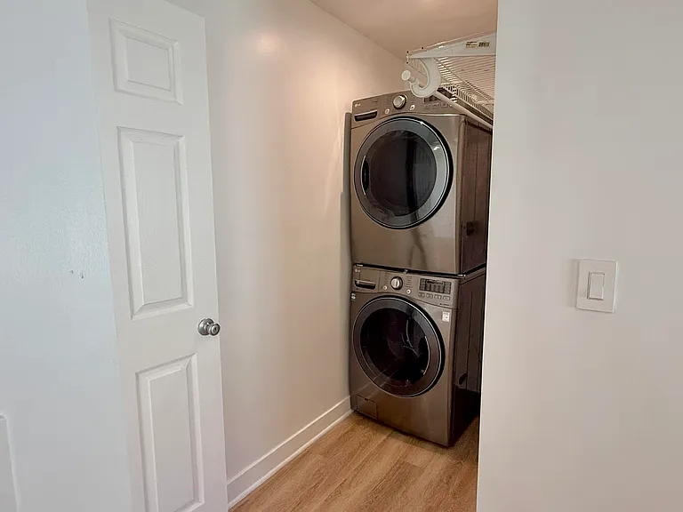 6445 Tujunga Ave #1/2 — Photo 3
