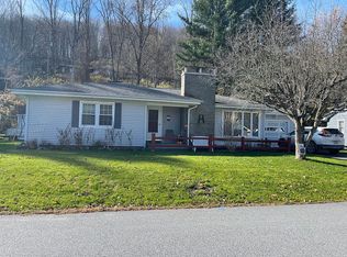 73 Sheards Rd, Milanville, PA 18443