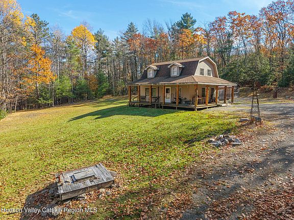 2nd image of 400 Greenbush Hill Road