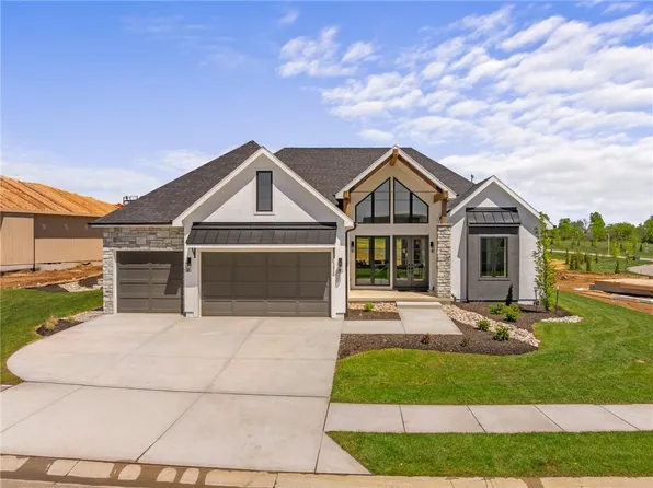 23920 W 112th Ter, Olathe, KS 66061