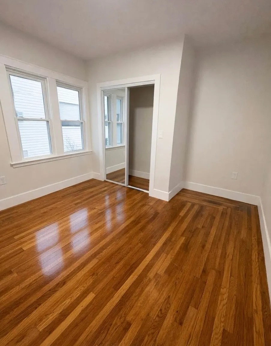 4 bed, 2471 sqft, $3,800 — Photo 4