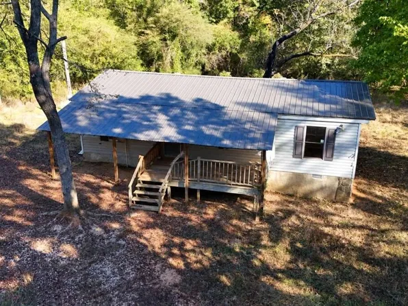 585 Berkeley Rd, Carlton, GA 30627