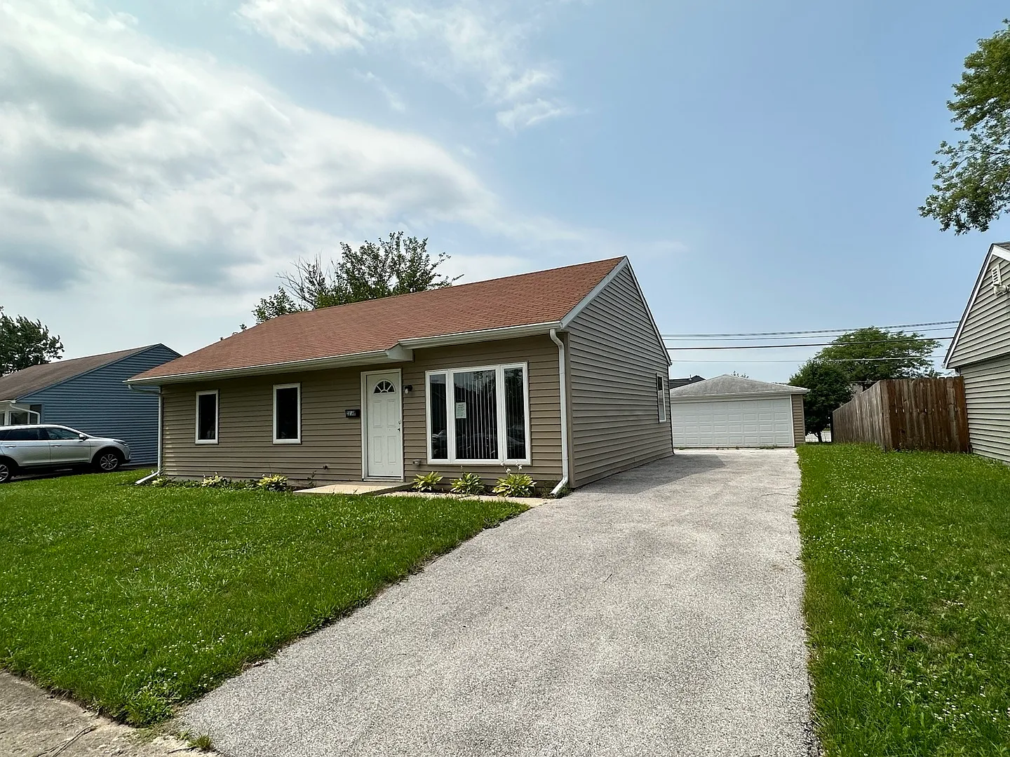 22140 Hawthorne Way photo 1