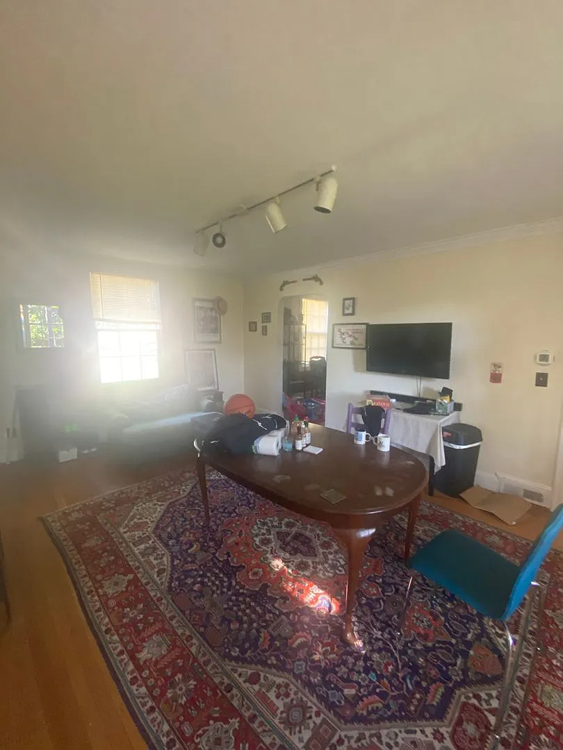 3 bed, 2.0 bath, 1383 sqft, $2,550 — Photo 3