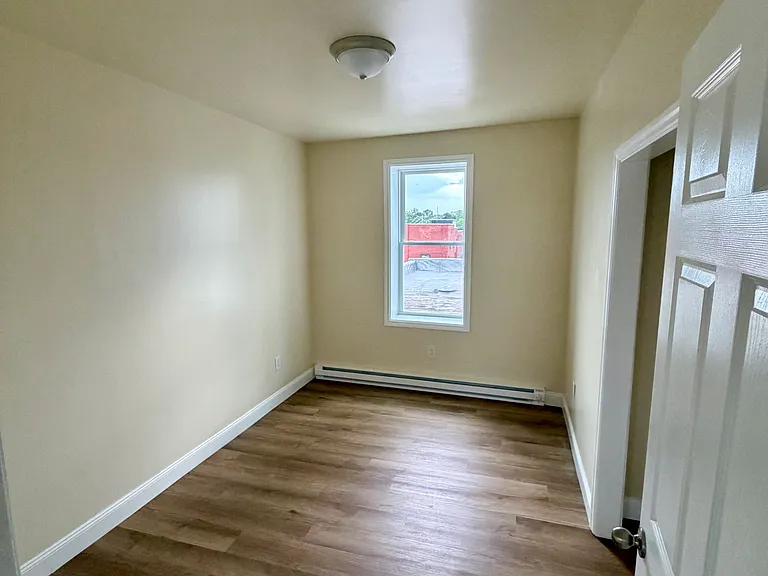 43 Pike St #3 — Photo 10