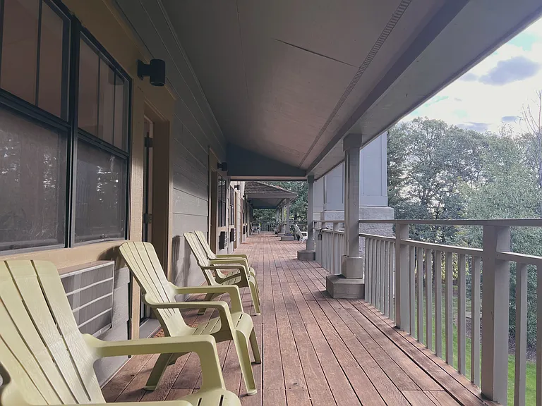 105 Country Club Rd #5 — Photo 14