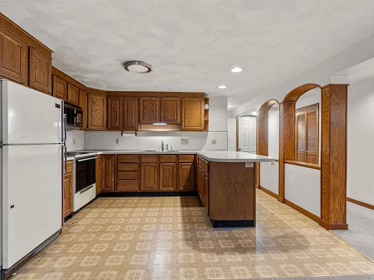 184 Linwood Ave #0 — Photo 2