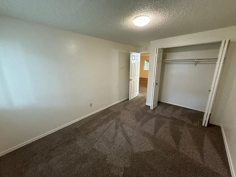 The Firs Apartments — Photo 27