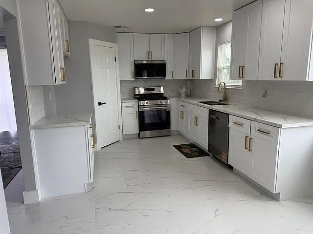 3419 Southdown Dr — Photo 14