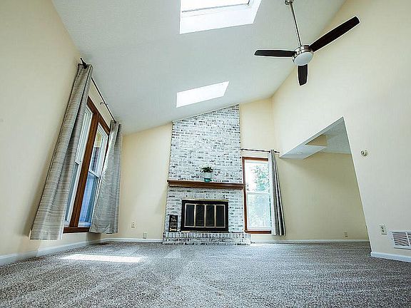 5th image of 7655 Stanwick Ct