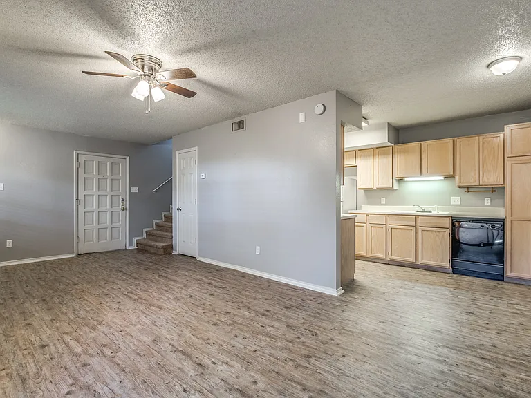5302 Kenosha Ave — Photo 7