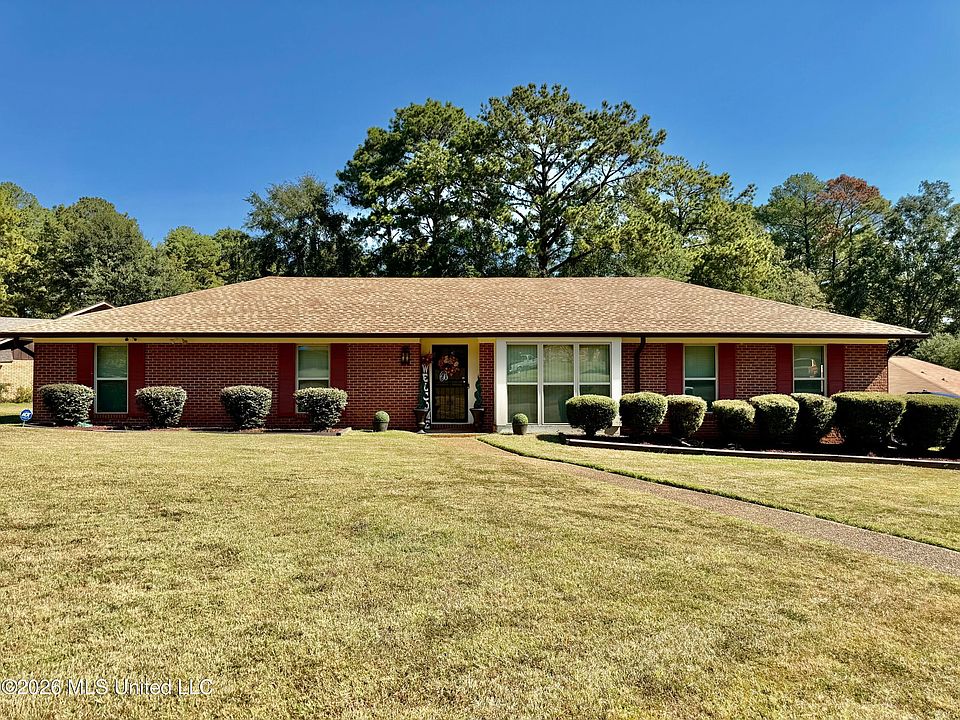 1st image of 1322 Canterbury Ln