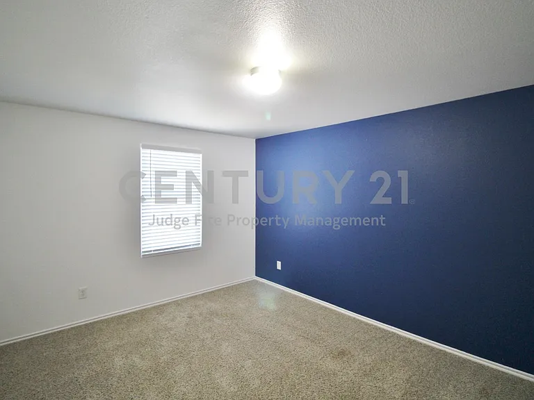 928 Oakcrest Dr — Photo 27