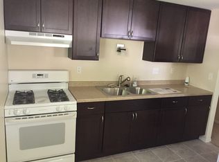 1673 Victoria Ct, Green Bay, WI 54302