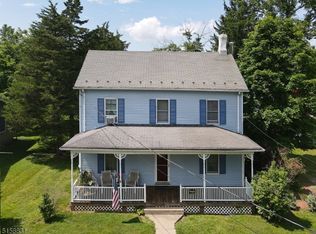 223 Main St, Hampton, NJ 08827