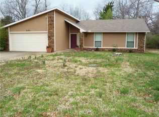 2135 W Loren Cir, Fayetteville, AR 72701