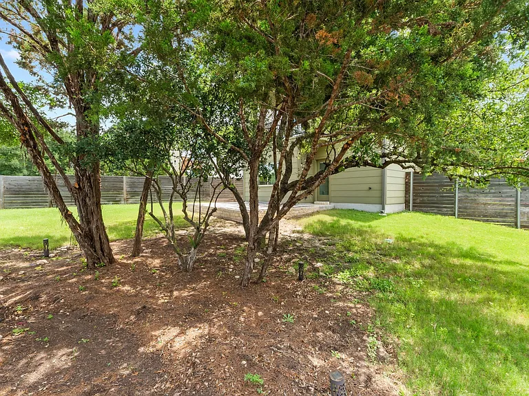 5315 La Crosse Ave #11 — Photo 36