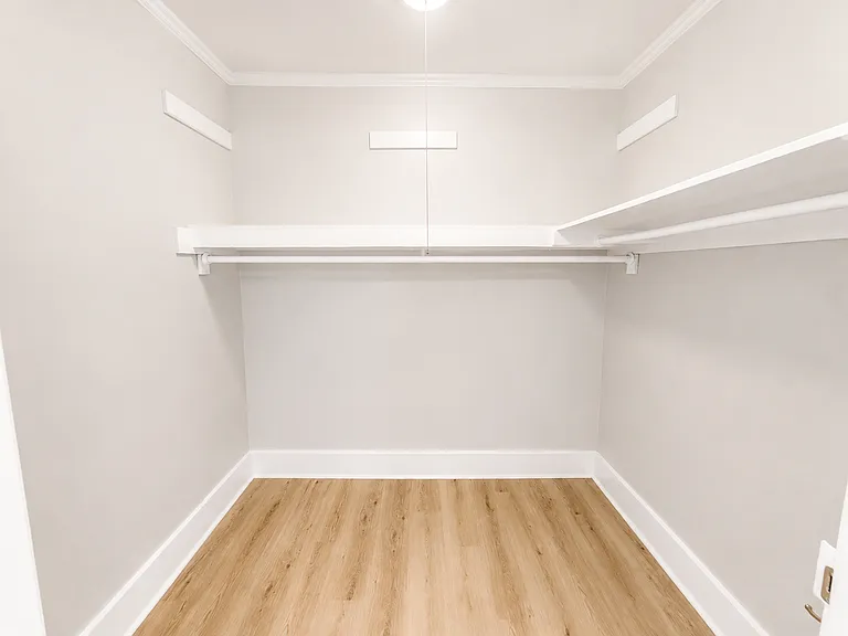 Milano Apartments — Photo 8