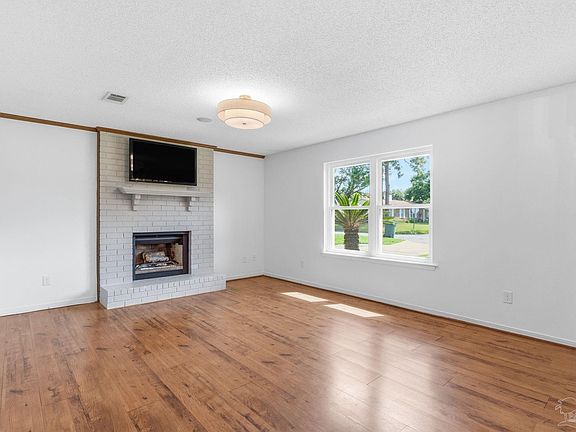 3rd image of 6639 Chicago Ave