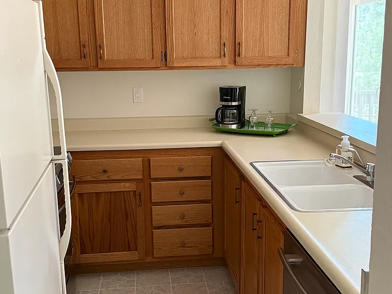 807 Alder Ave #11 — Photo 6