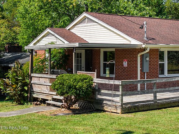 5th image of 101 Charlene Ln