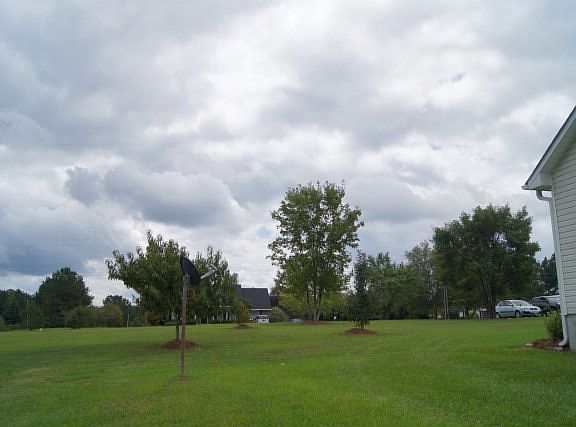 5th image of 187 Claire Dr