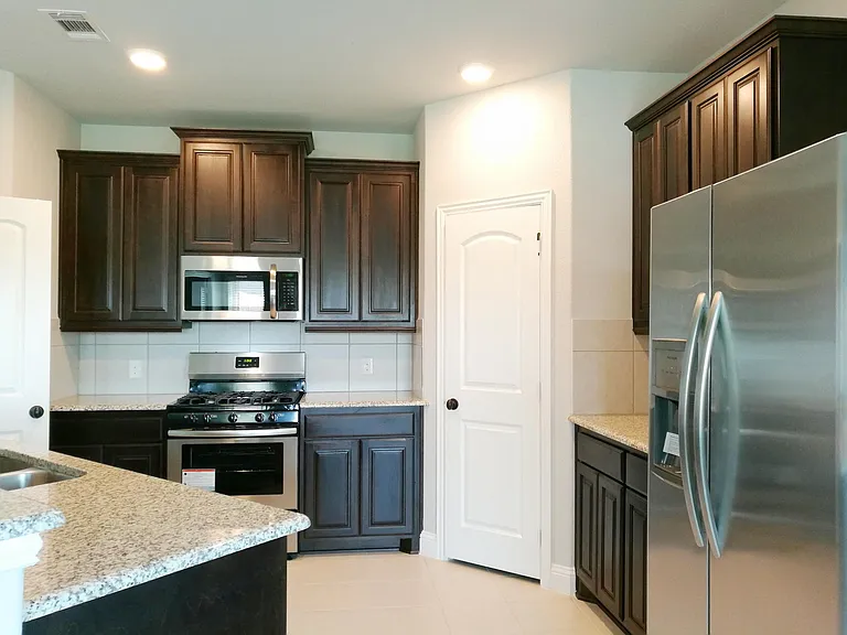 2816 Winchester Ave — Photo 7