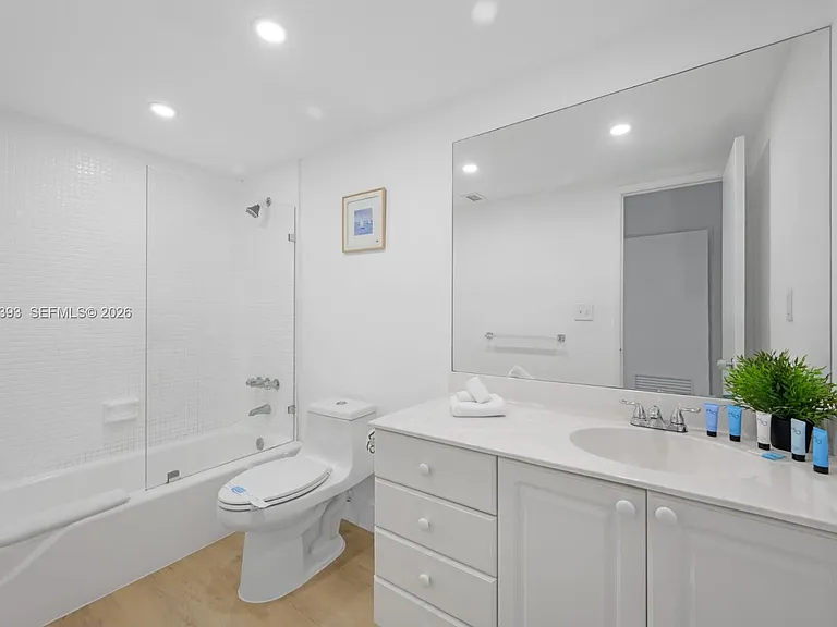 19370 Collins Ave #422 — Photo 14