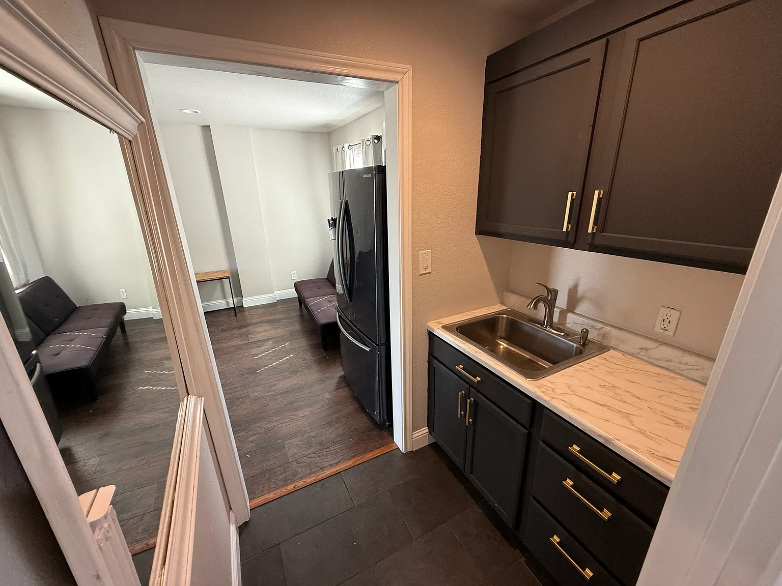 Studio, 400 sqft, $950 — Photo 4