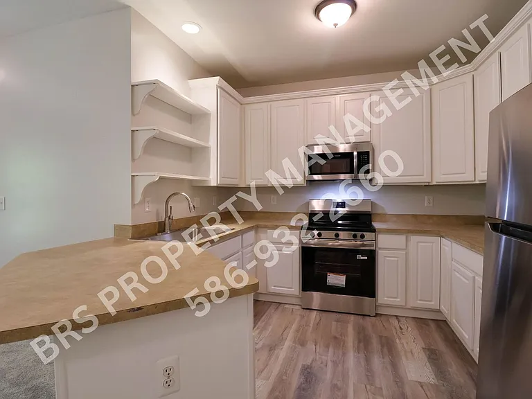 25675 Maritime Cir N — Photo 5