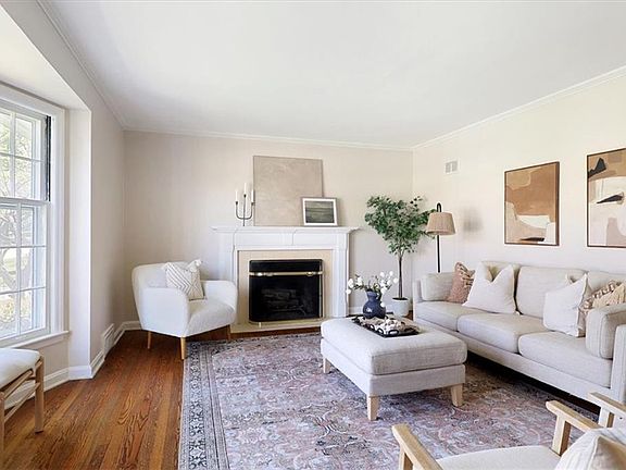 5th image of 2711 W 67th Ter