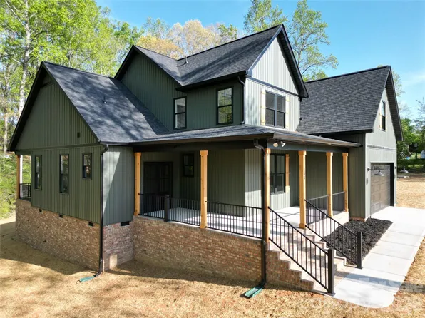 194 Donsdale Dr, Statesville, NC 28625