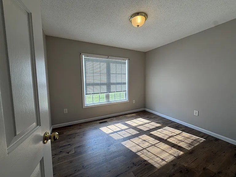 375 Brookfield Dr — Photo 12