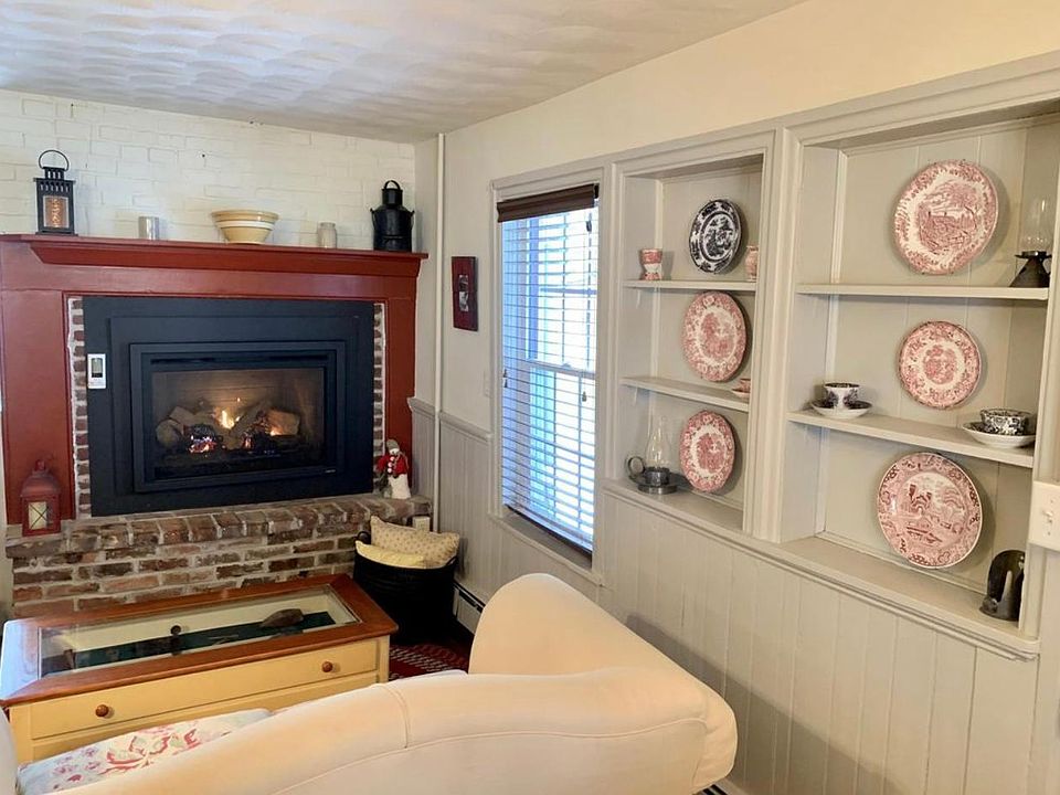 1st image of 50 Matthews Dr #A