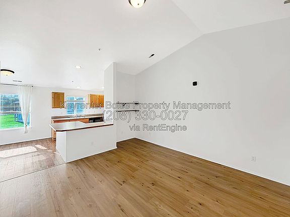 4th image of 2111 E White Oak Ct APT 201